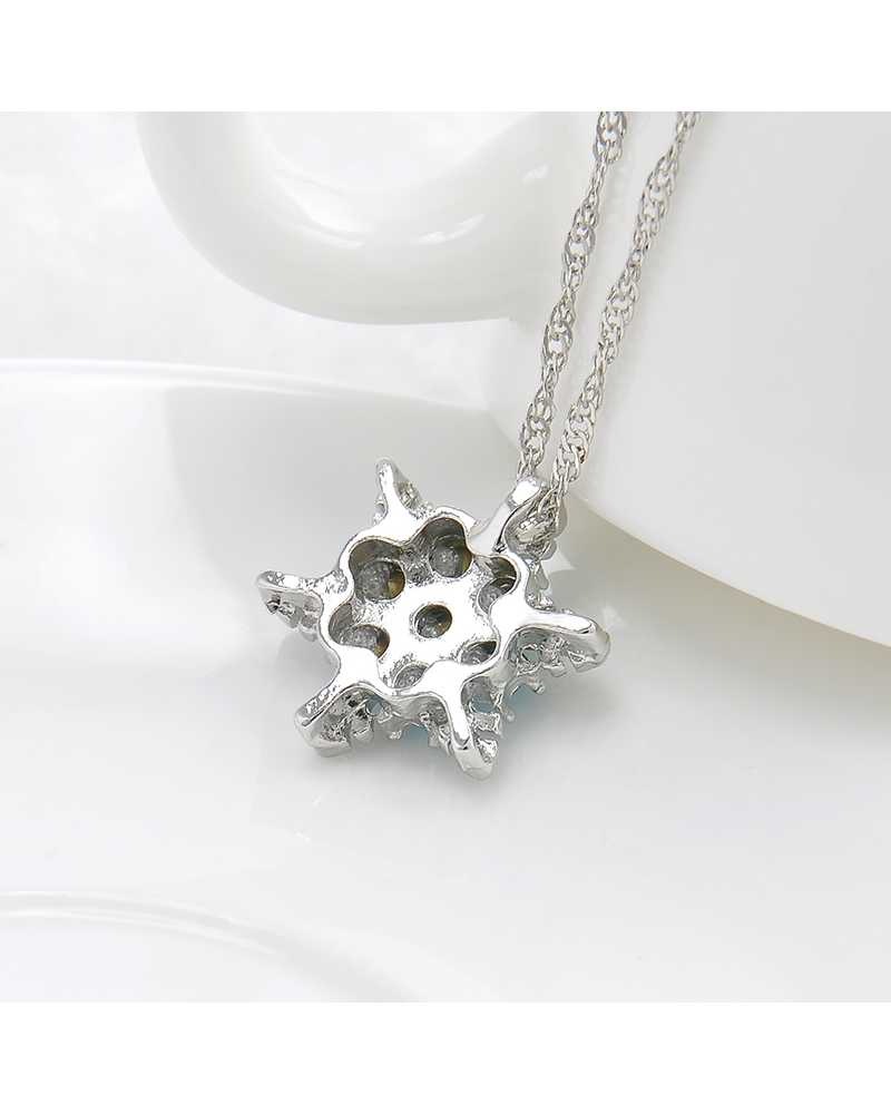 Charm Vintage Crystal Snowflake Pendant